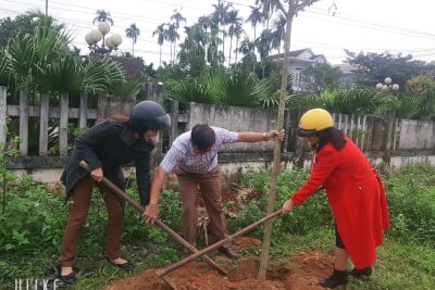 TRƯỜNG THCS HÀNH TÍN ĐÔNG PHỐI HỢP VỚI UBND XÃ PHÁT ĐỘNG VÀ HƯỞNG ỨNG TẾT TRỒNG CÂY XUÂN QUÝ MÃO 2023