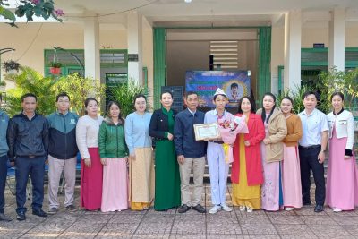 TUYÊN DƯƠNG HỌC SINH TẠ THÀNH ĐẠT DƯỚI CỜ